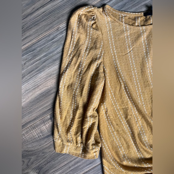 XS Mustard Stripe Top with Front Knot - Picture 2 of 5